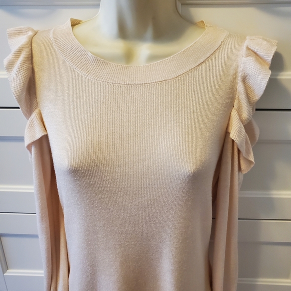 💗SOLD💗 Esqualo Open Shoulder Ruffle Sleeves Light Knit Sweater - Picture 4 of 11